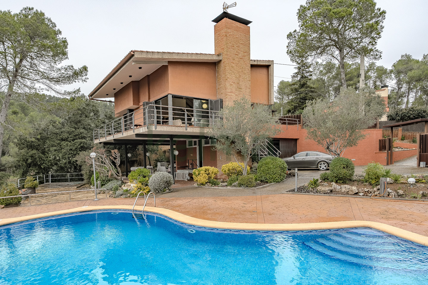 admin-featured-image