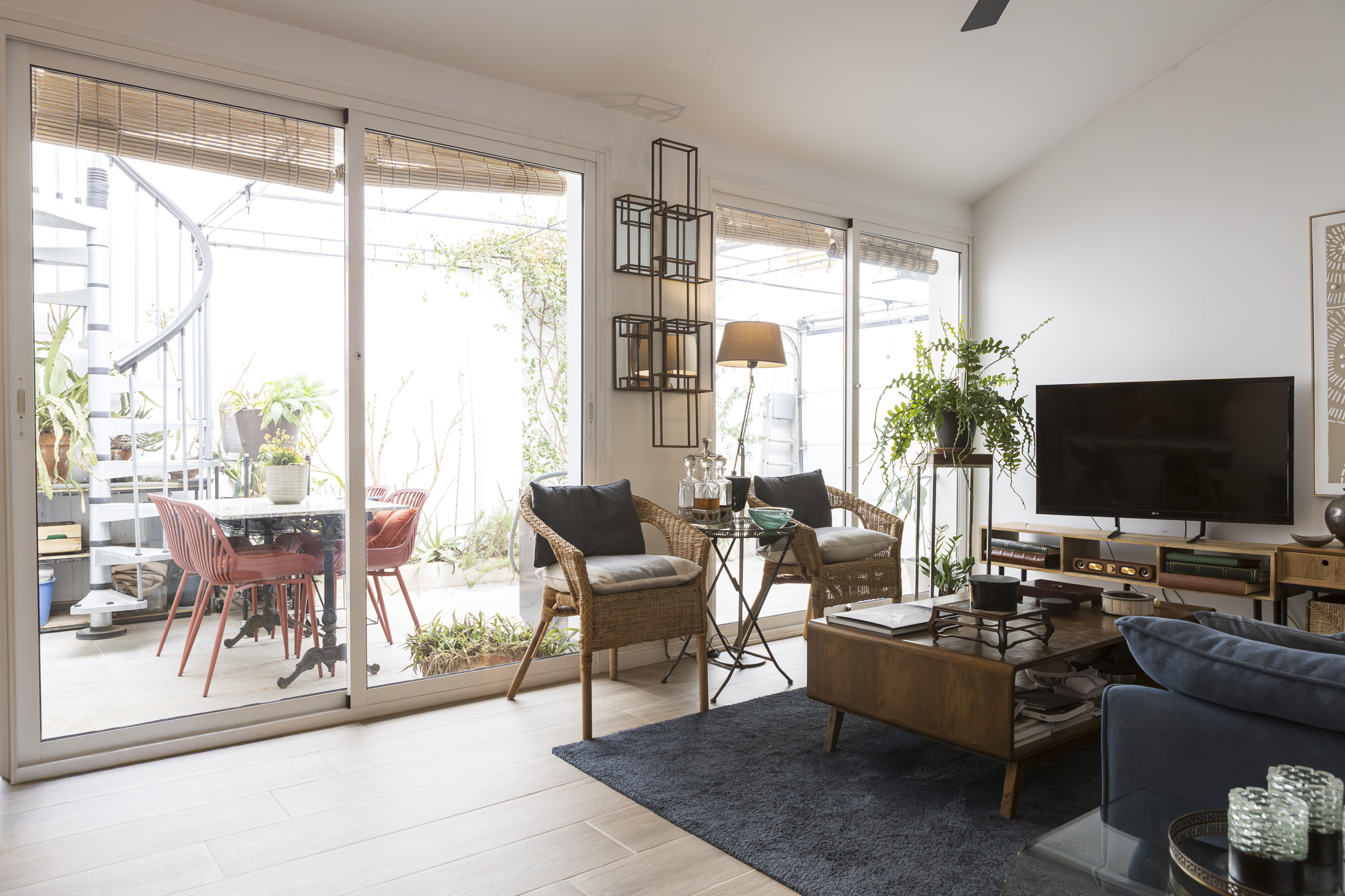 admin-featured-image